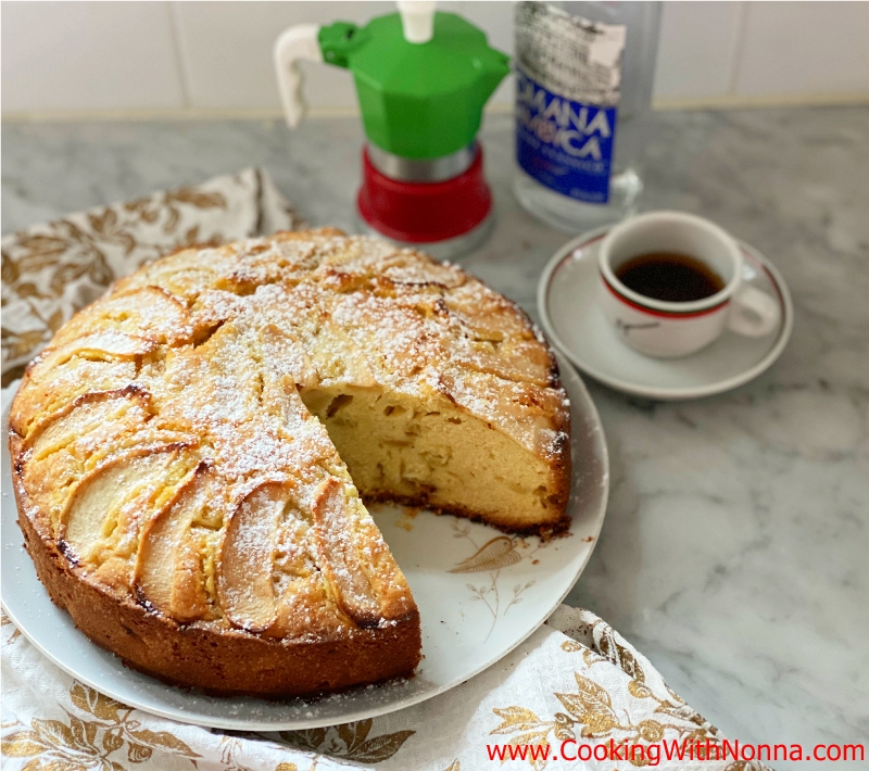 Apple Sambuca Cake with Semolina Apple Sambuca Cake with Semolina