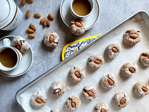 Chocolate Amaretti Cookies Chocolate Amaretti Cookies