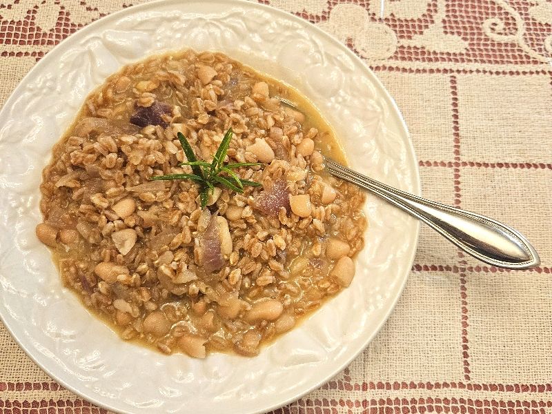 Farro with Cannellini Beans