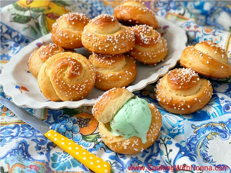 Sweet Ricotta Brioche Rolls 