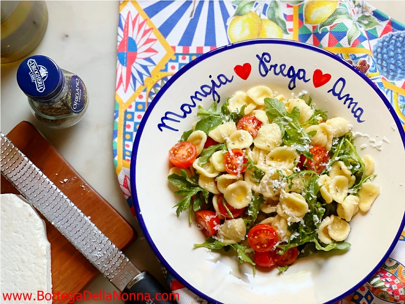 Pasta alla Crudaiola - Italian Pasta Salad with Arugula & Tomatoes Pasta alla Crudaiola - Italian Pasta Salad with Arugula & Tomatoes