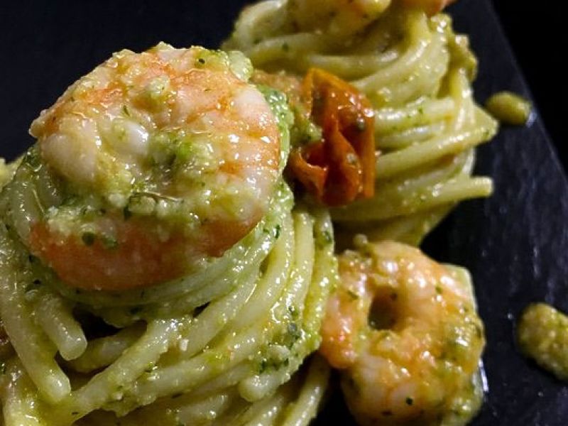 Spaghetti with Zucchini Pesto, Shrimp and Cherry Tomatoes