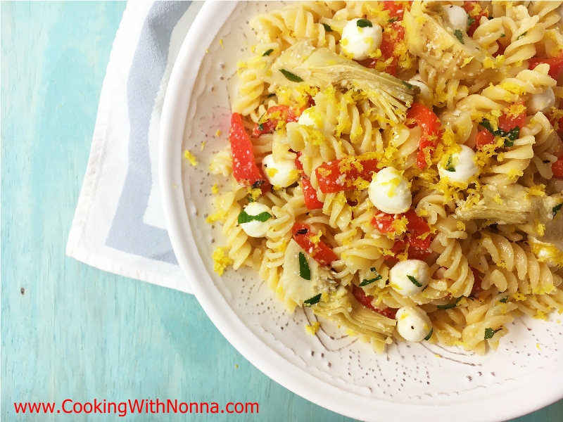 Fusilli Pasta Salad with Roasted Red Peppers and Artichokes Fusilli Pasta Salad with Roasted Red Peppers and Artichokes
