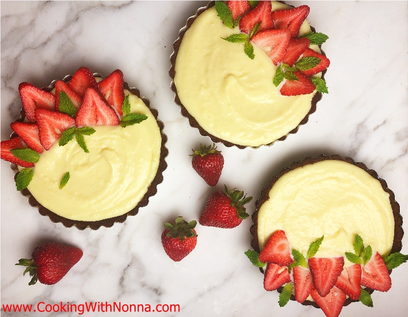 Strawberry Tarts with White Chocolate Pastry Cream Strawberry Tarts with White Chocolate Pastry Cream