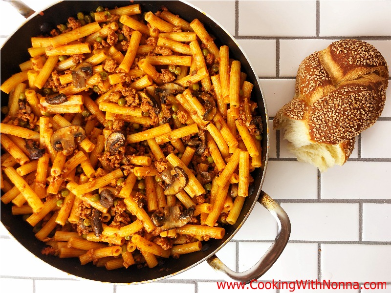 Ziti with Peas, Mushrooms and Meat Sauce Ziti with Peas, Mushrooms and Meat Sauce